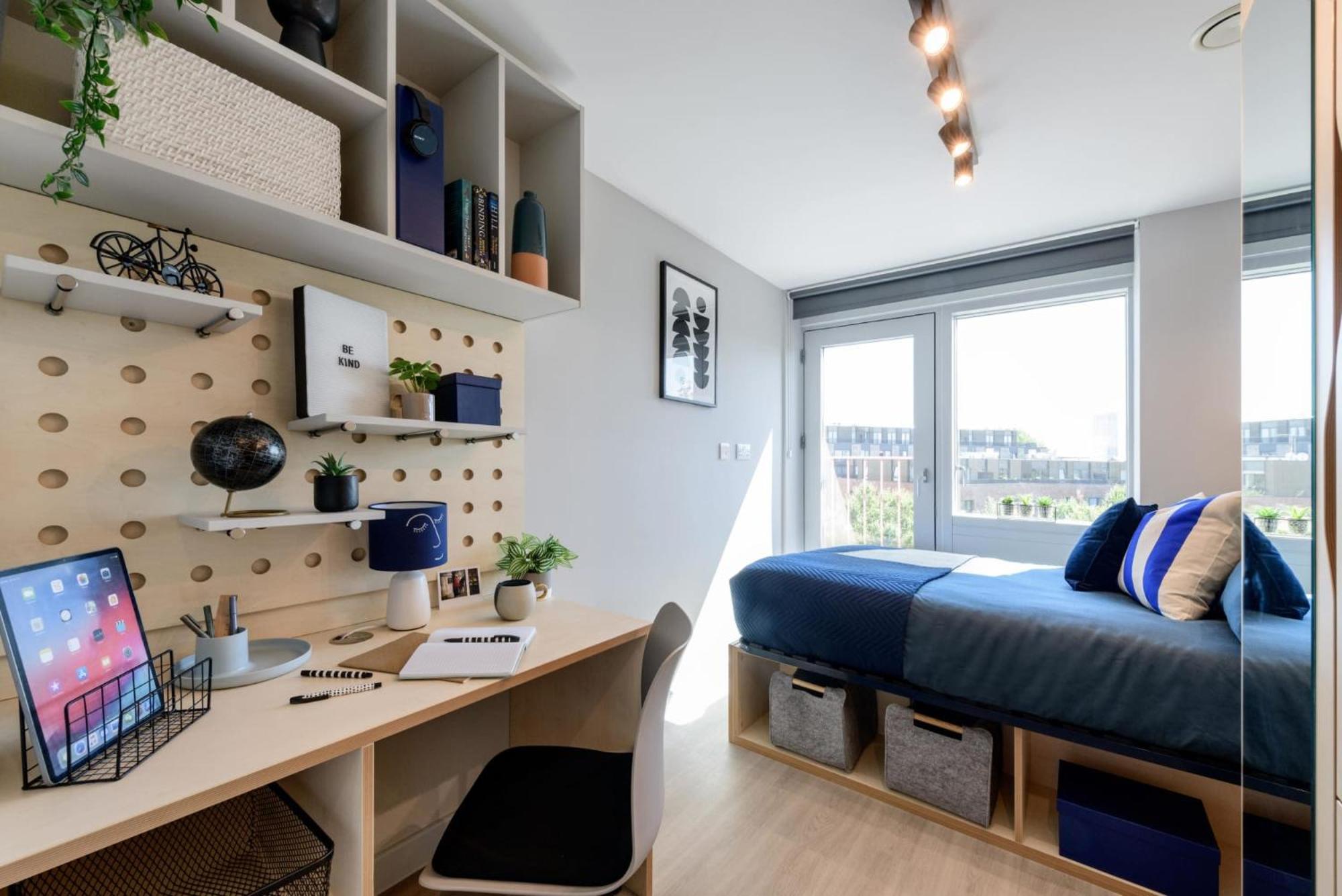 Wick Park In Apartment London
